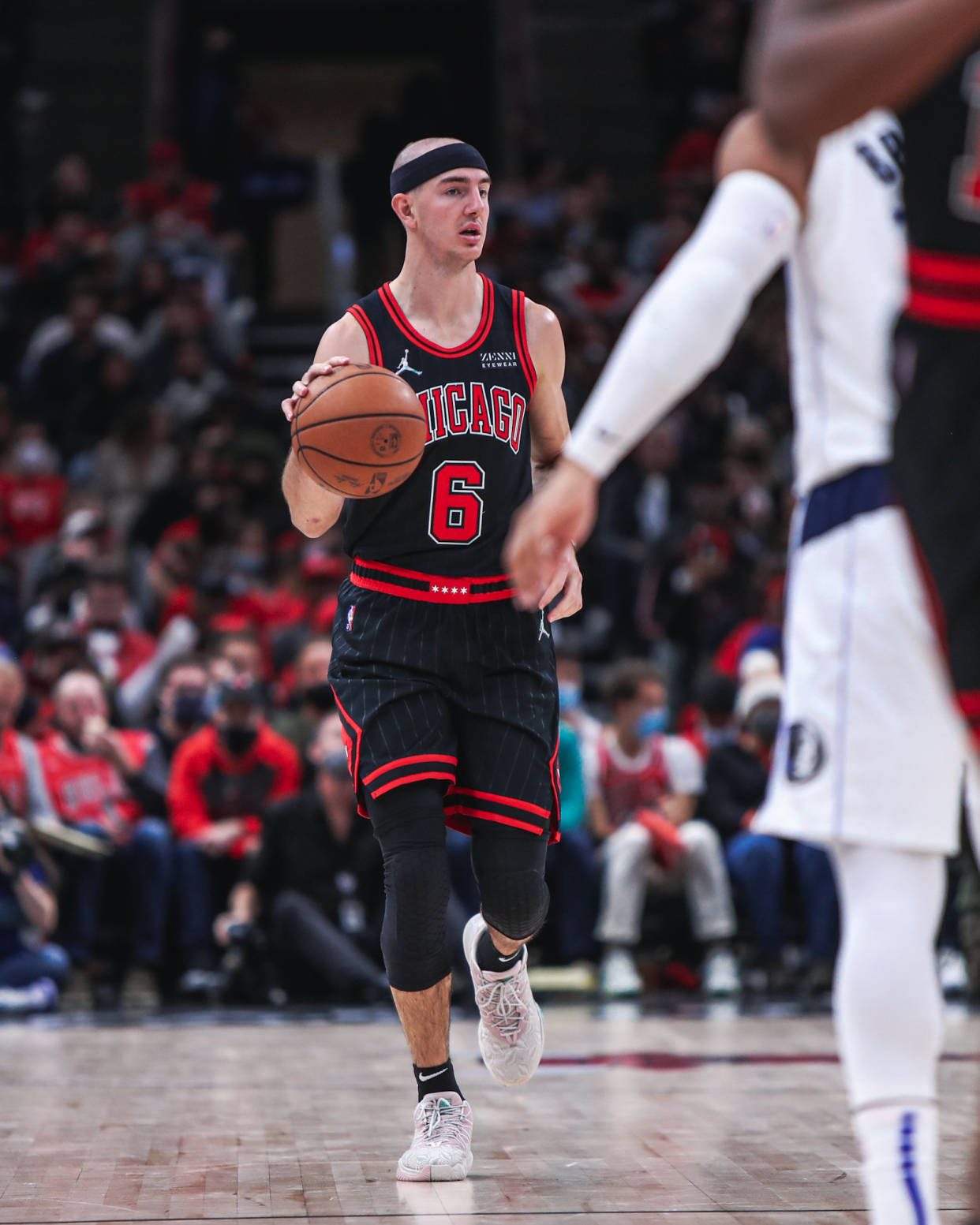  p data-id="gnco06r6wd">亚历克斯·卡鲁索(alex caruso),全名