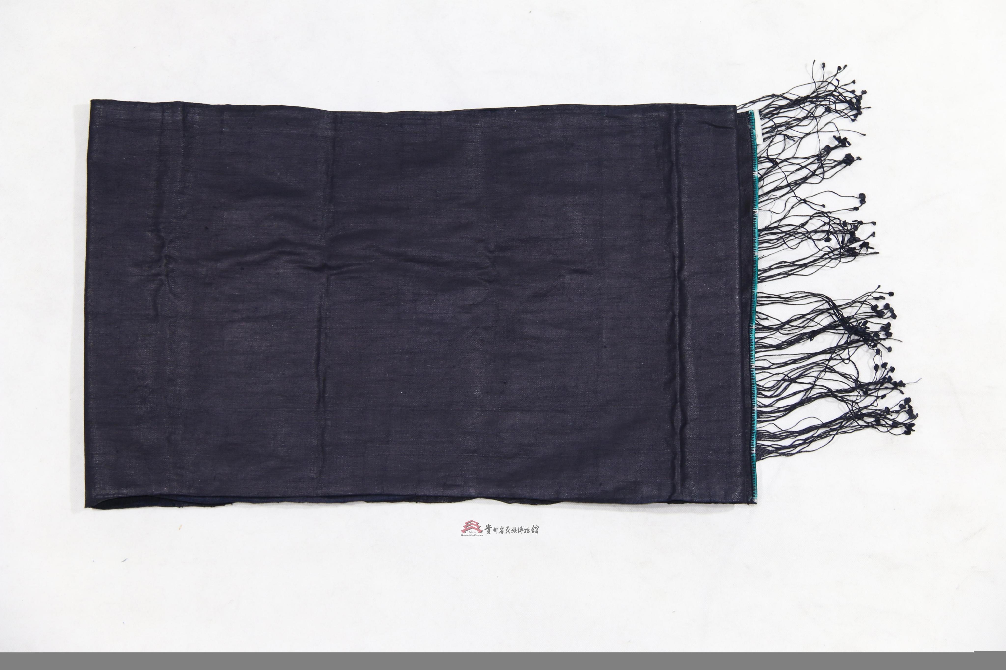 当代兴义布依族蓝靛染流苏头帕