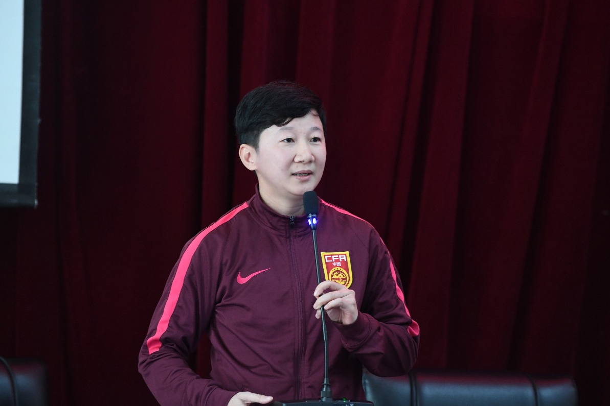 女足进校园公益活动