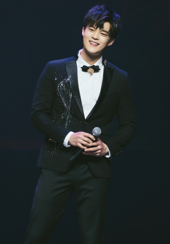 湖南卫视《 a target="_blank" href="/item/声入人心/23112331" data