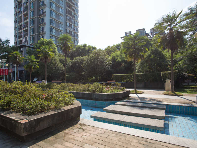  p>中央花园锦鹃谷位于武汉市洪山老南湖,由 a target="_blank" href=