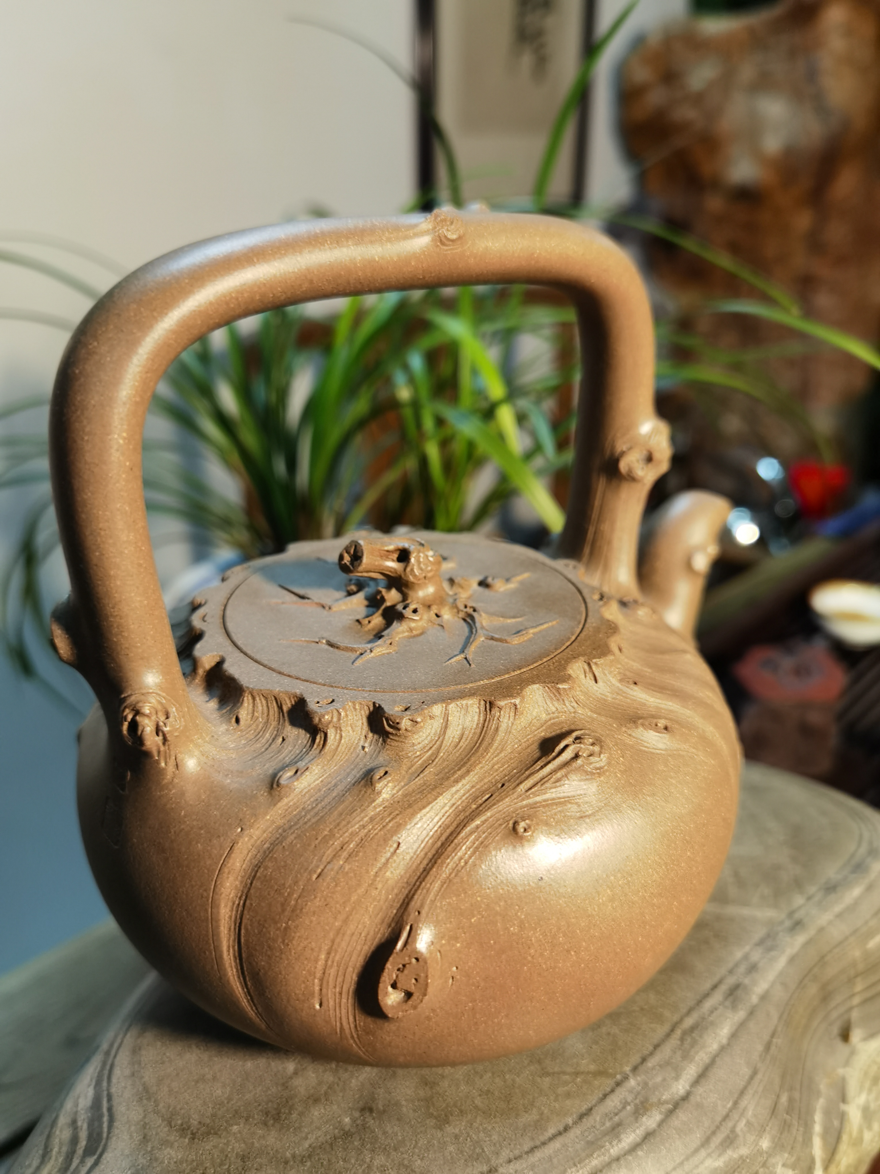  p data-id="gnferayngi">赵信军,男,紫砂壶工艺师. /p>