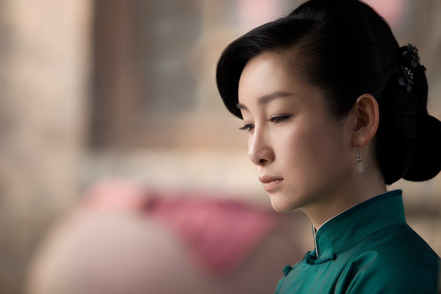  p>秦海璐,1978年8月11日出生在辽宁省营口市,中国内地影视女演员