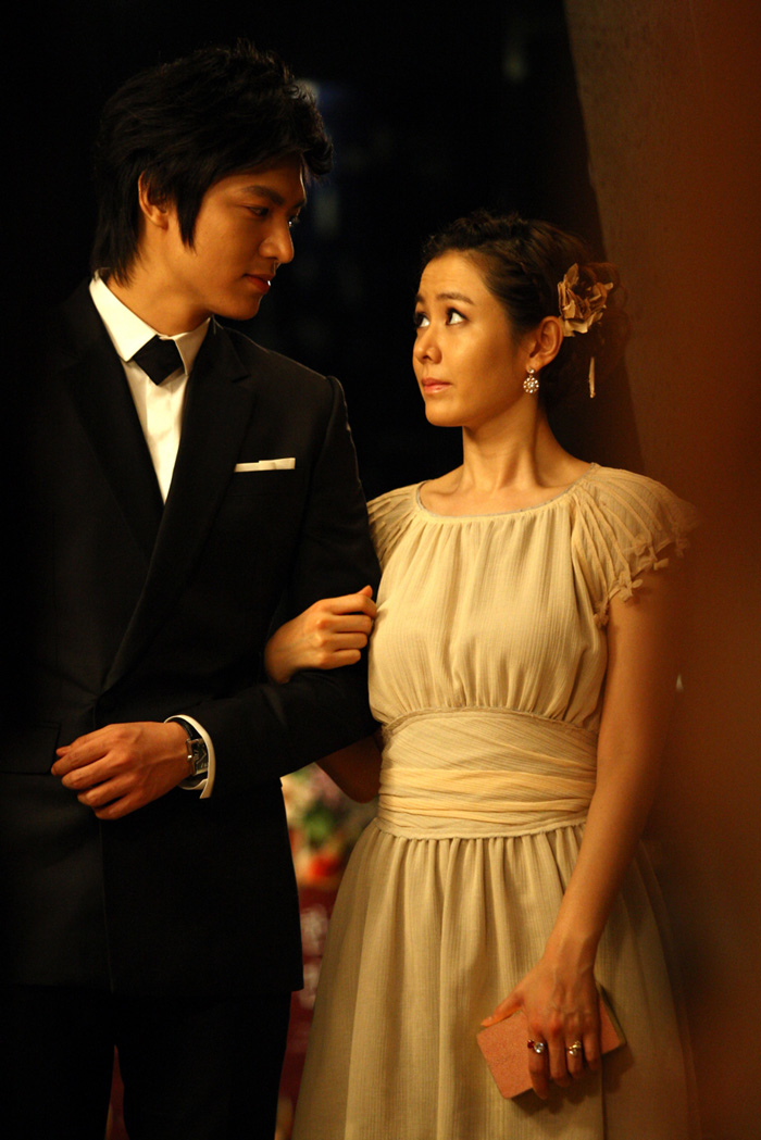  p>《个人取向》是韩国mbc电视台于2010年3月31日播出的水木迷你