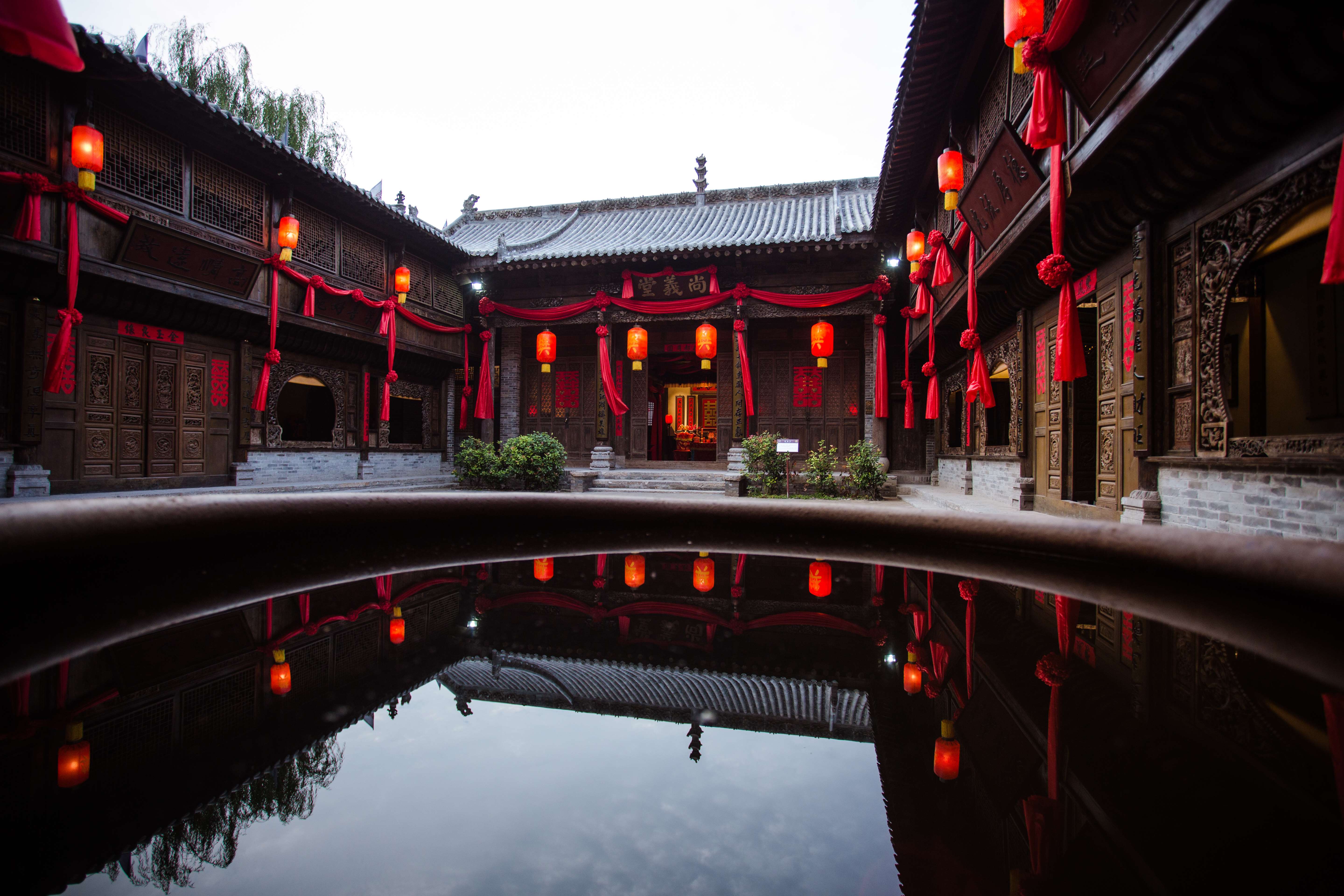 h45ku">水浒好汉城位于 a target="_blank" href="/item/山东/155740"