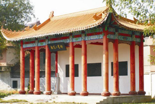  p data-id="gnywp37n0s">江西省鄱阳县第一中学(简称鄱阳一中),位于