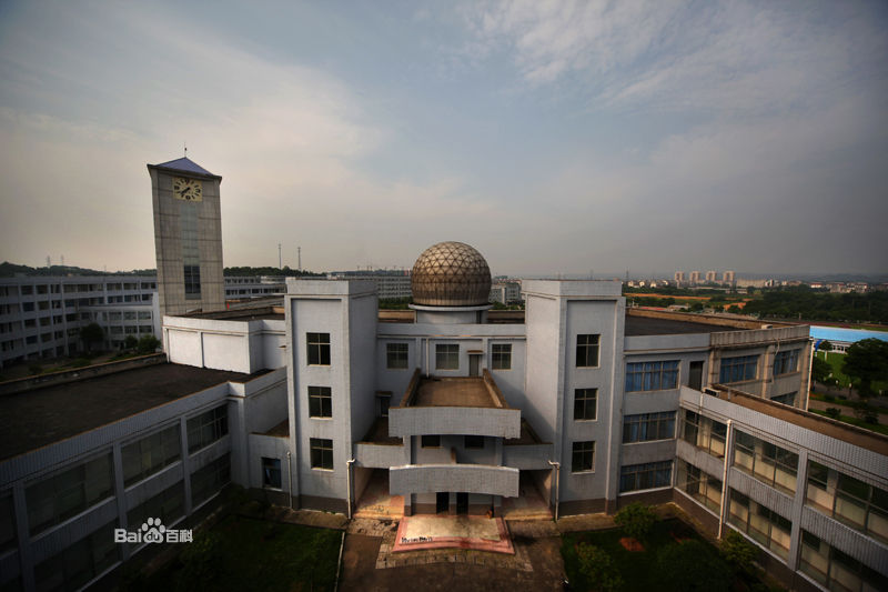 first middle school of taoyuan county),简称"桃一","桃源一中"