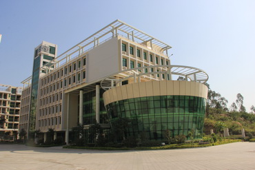  p data-id="gnbl4twcfi">东莞市松山湖莞美学校创办于2012年9月,是一