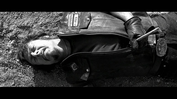  p data-id="gnazkwg6jc">2011日本科幻电影《地狱骑士》,讲述了濒临