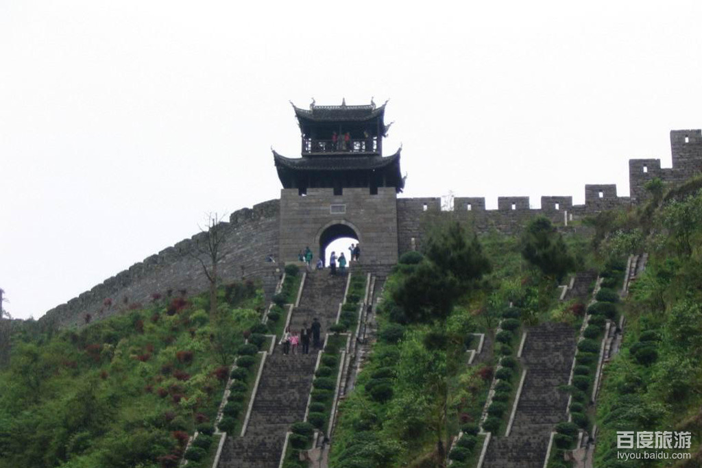  p>南方长城(south-great wall)又称为苗疆边墙,是中国古代的军事 a