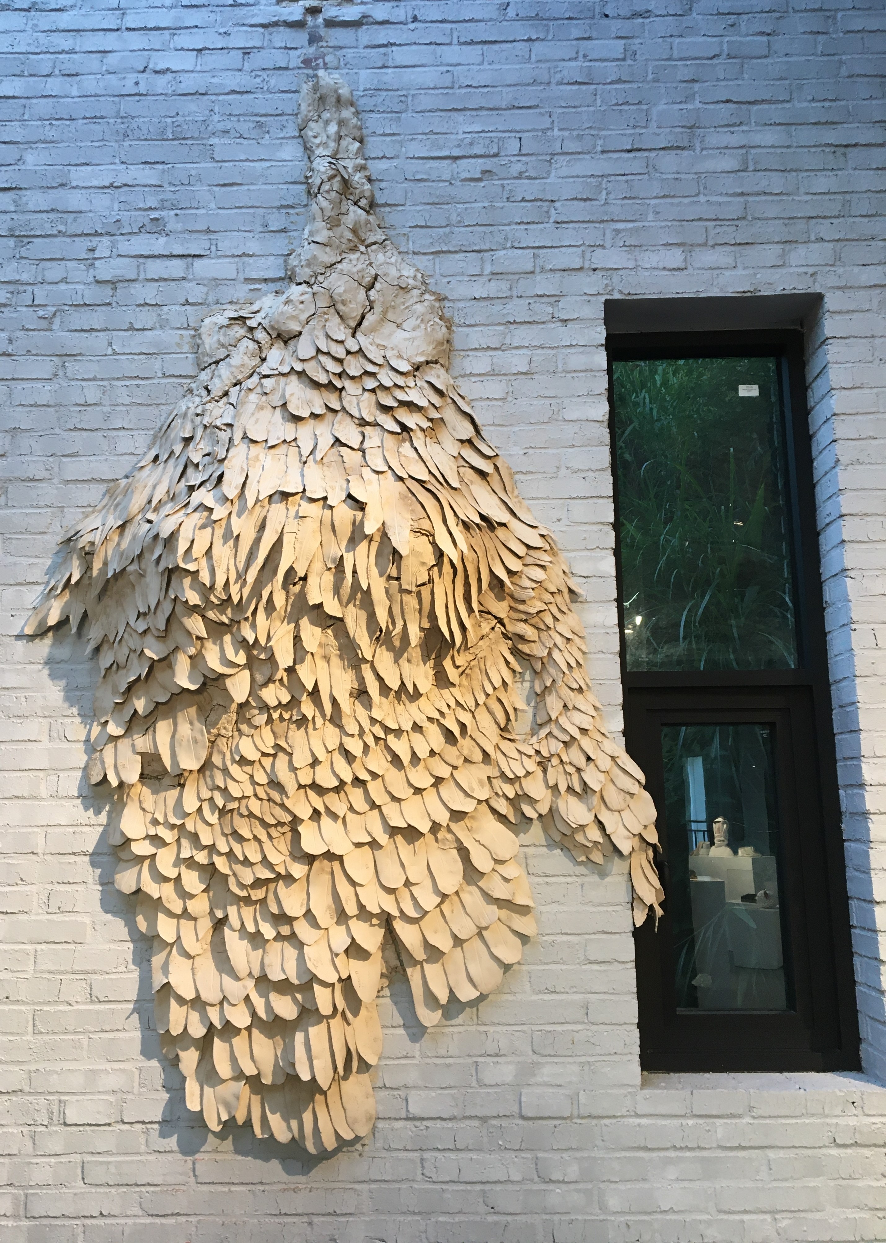 《蜕变》是周志明于2020年创作的装置作品