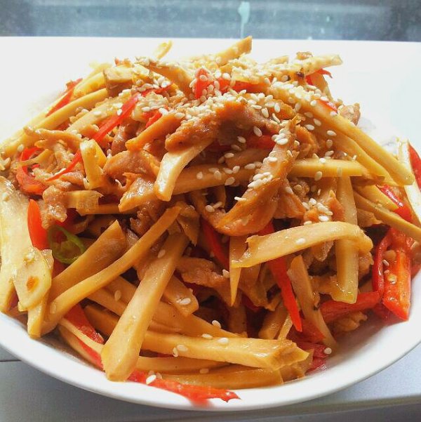 油爆大头菜炒肉丝