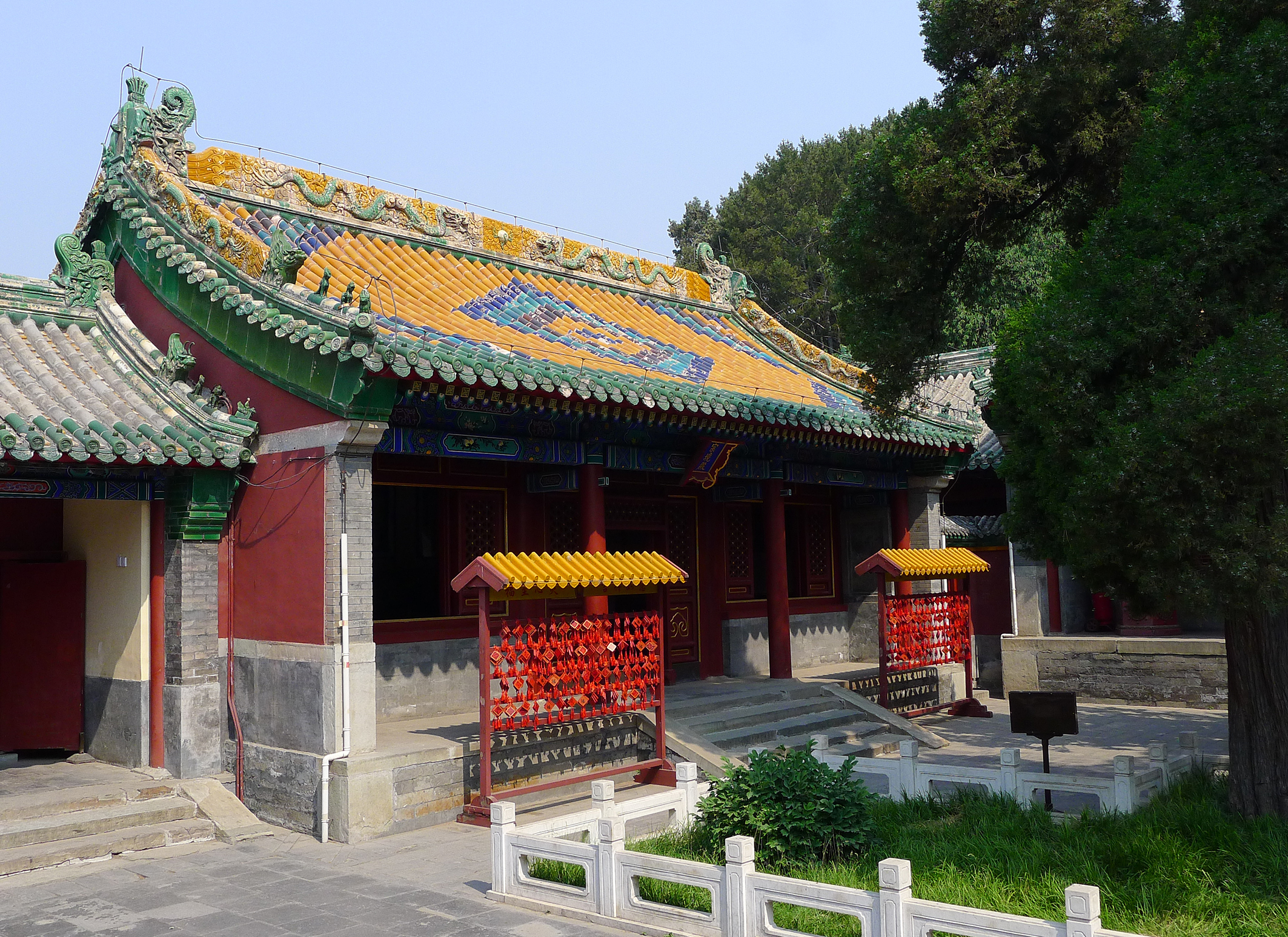 北京北海公园铁影壁