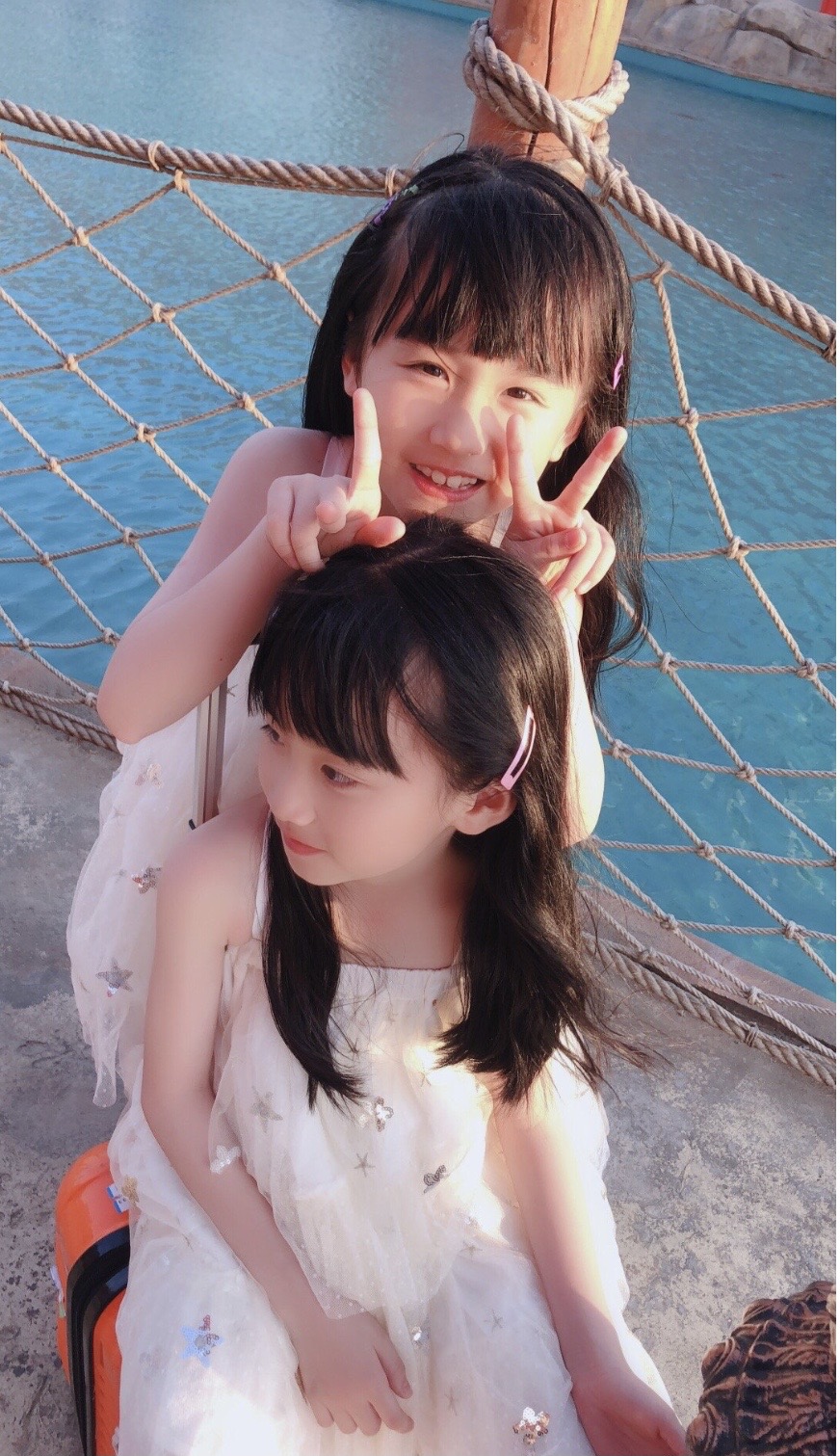  p data-id="gnbqfcyxn8">一一丫丫,女,真名:薛芷诺和薛芷言(双胞胎)