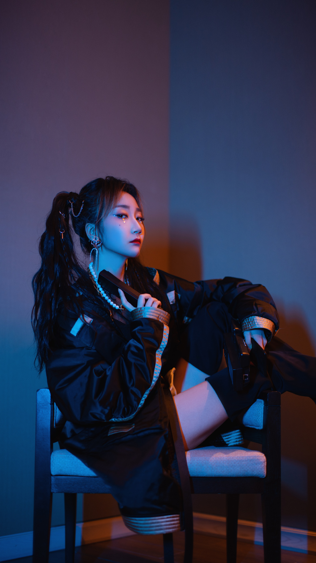  p>乃万 i>(nineone) /i>,本名 a target="