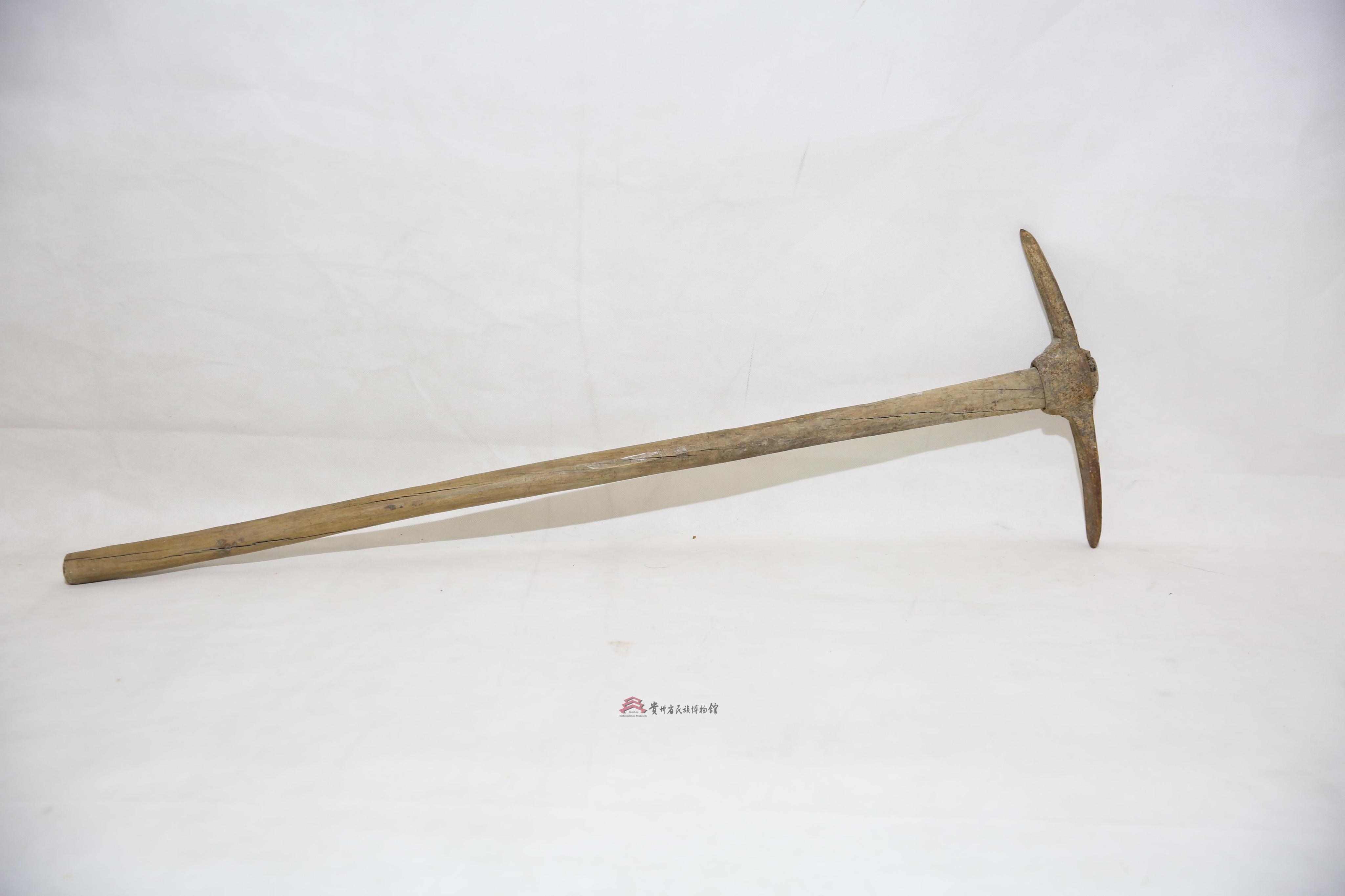当代平塘毛南族农作工具羊镐