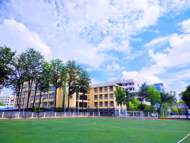 赣南师范大学附属中学