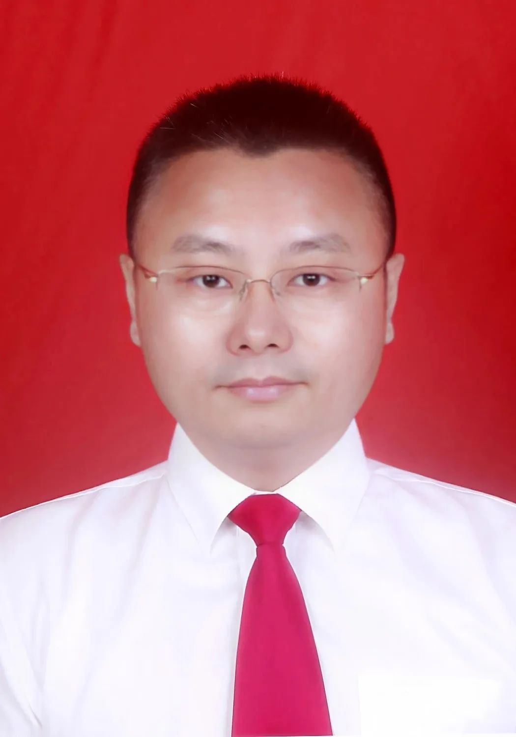id="urx4vc7f7mfm">现任会昌县高排乡党委书记.