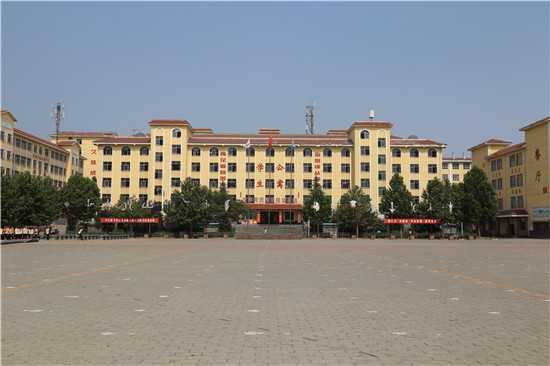  p>登封嵩山少林武术学校坐落在全国武术之乡河南 a target="_blank"