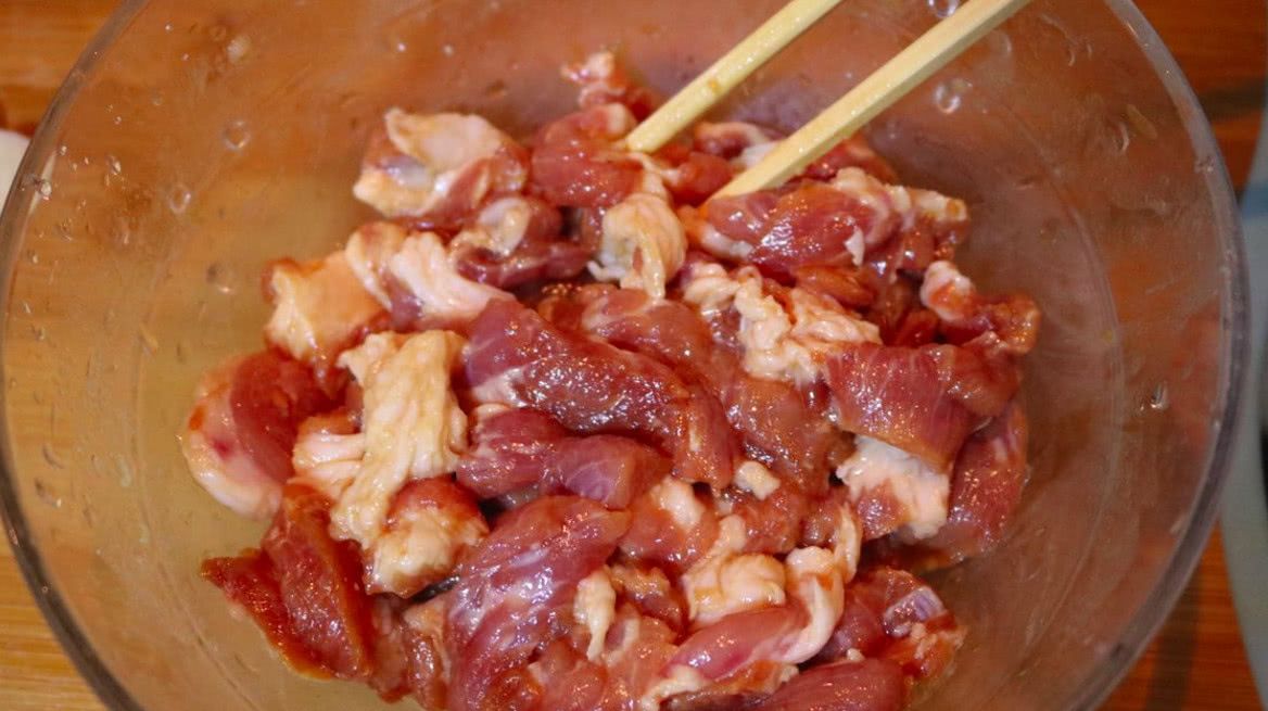  p>腌肉是用食盐腌制的,又叫渍肉,盐肉, a href="#" data-lemmaid="