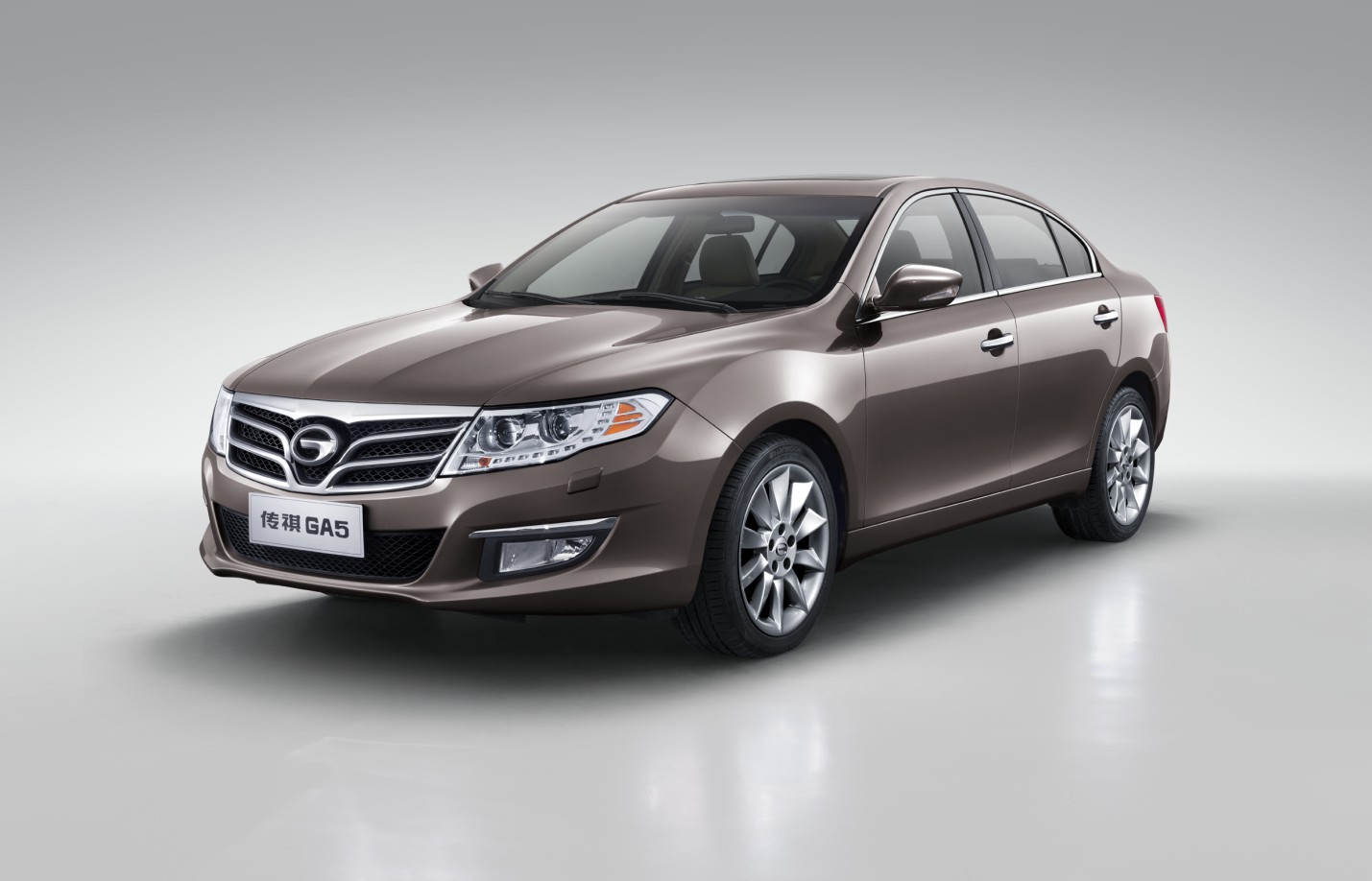  p>2013款传祺ga5前格栅与 a target="_blank" href="/item/传祺gs5