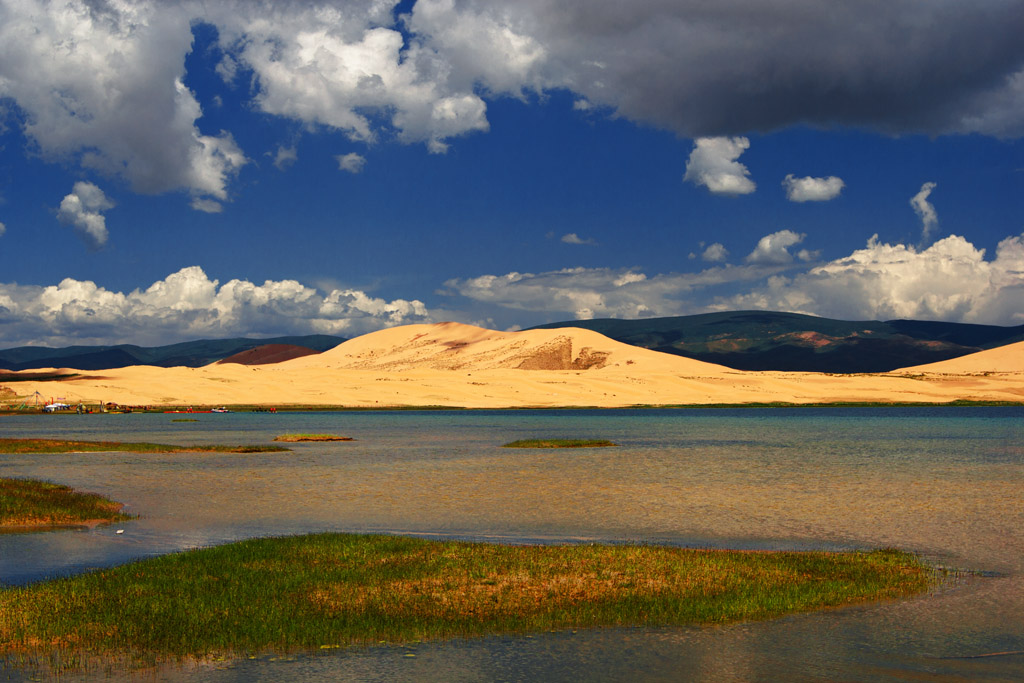  p> a target="_blank" href="/item/青海湖/113605" data-lemmaid="