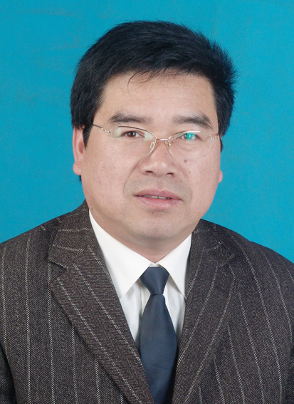 1967年11月出生,中共党员,研究生学历,中学高级教师,先后被评为鄄城县