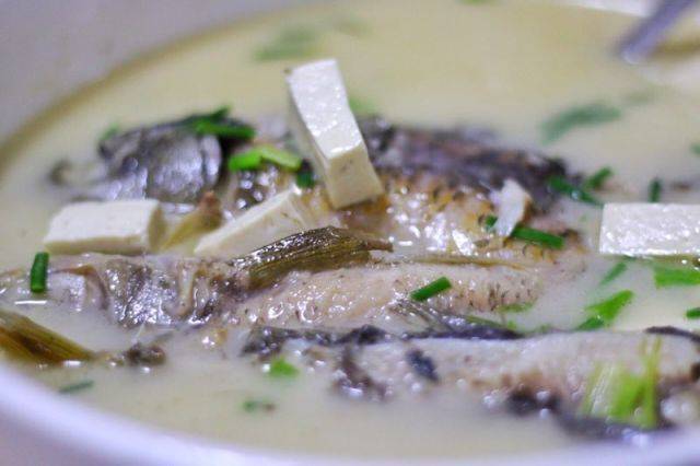 禾花鱼豆腐汤