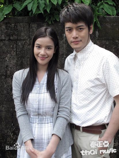  p>婉娜拉·宋提查(vill ),1989年4月10日出生于泰国曼谷,泰国女演员