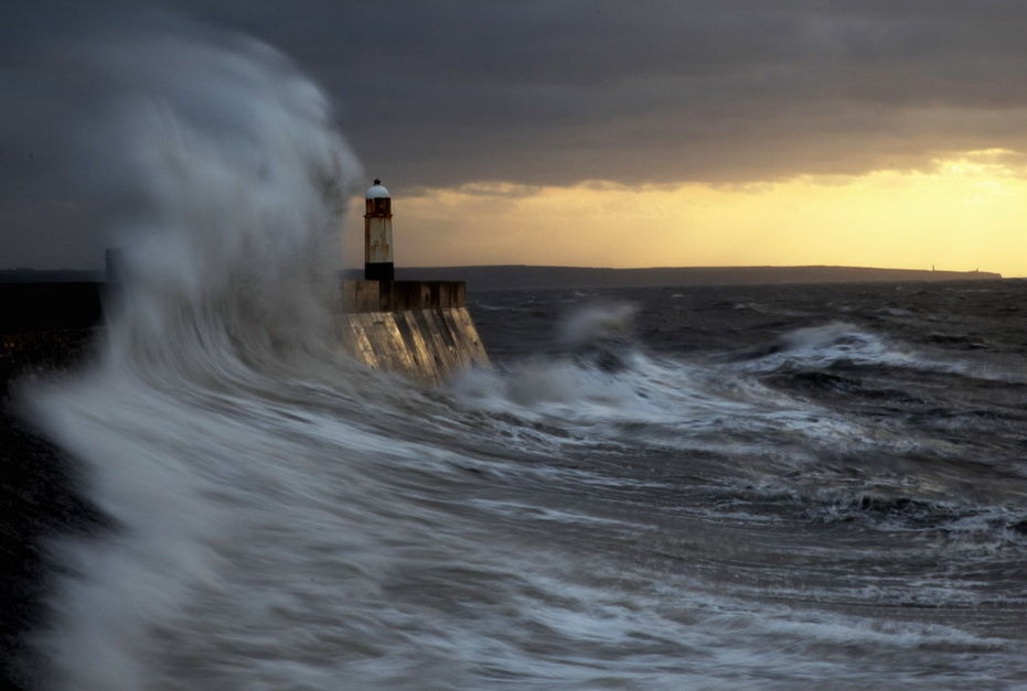  p>风暴潮(storm tide)是一种 a target="_blank" href="/item/灾害">