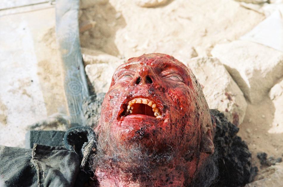  p>《隔山有眼》(the hills have eyes)是由 a target="_blank" href=