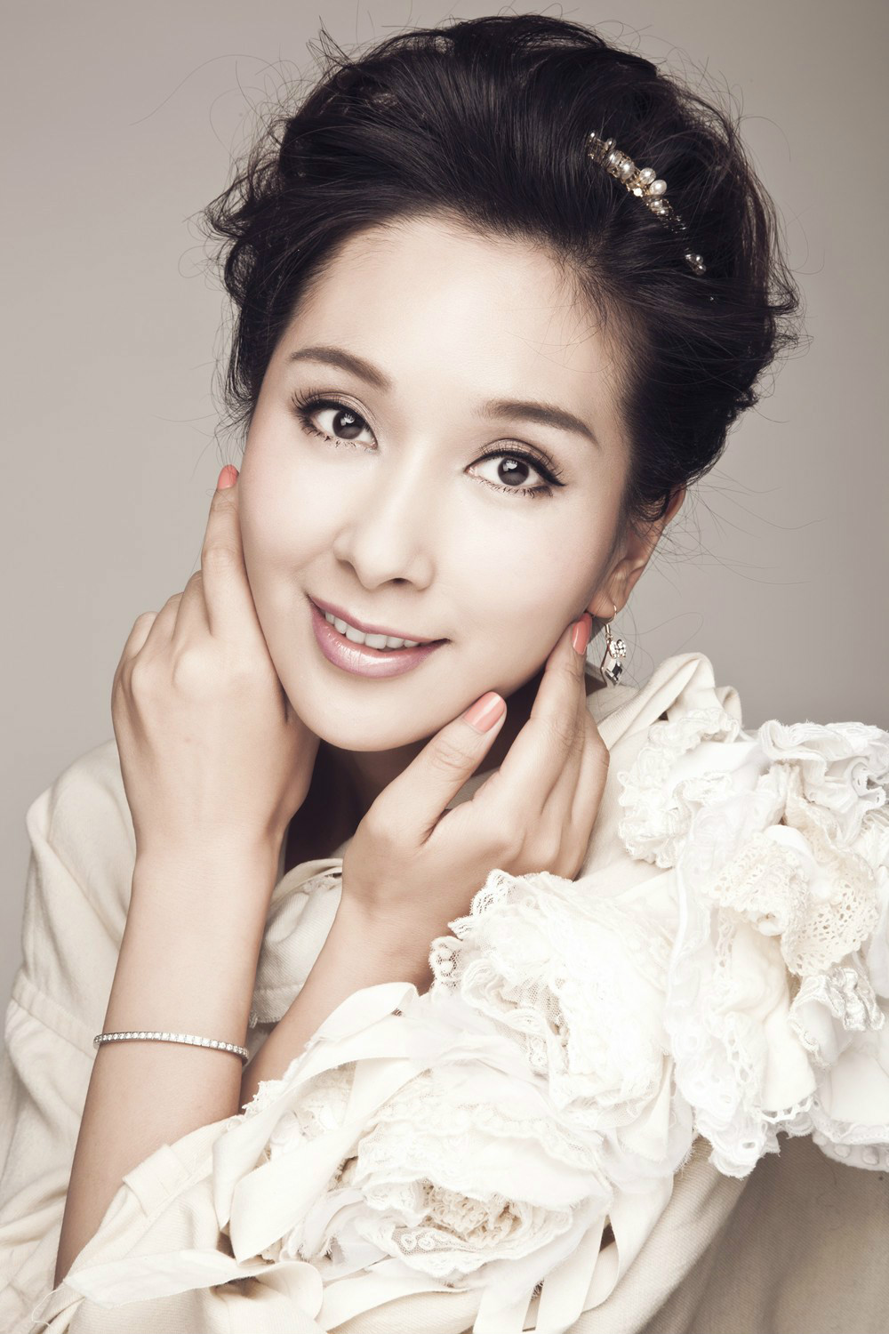  p>杨恭如,1974年1月7日出生于上海,华语影视女演员,毕业于加拿大约克