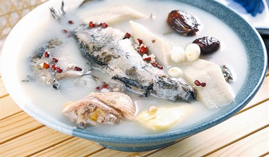  p data-id="gnws6p2d5l">粉葛鲫鱼汤是 a tar