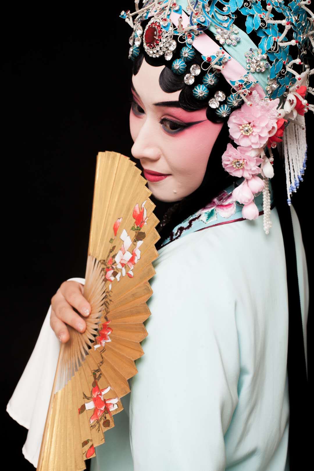 data-id="go07nmprcc">张培培,河南商丘人,1990年出生,国家一级演员