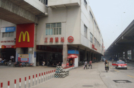 上海地铁江湾镇站