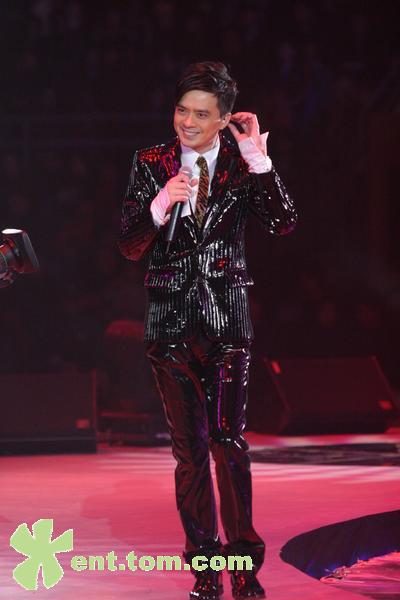  p>黄耀明(anthonywong),1962年6月16日生于中国 a target="_blank"