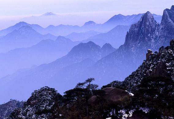 gnheybi50y">五老峰国家森林公园位于山西省永济市东南16公里的中条山