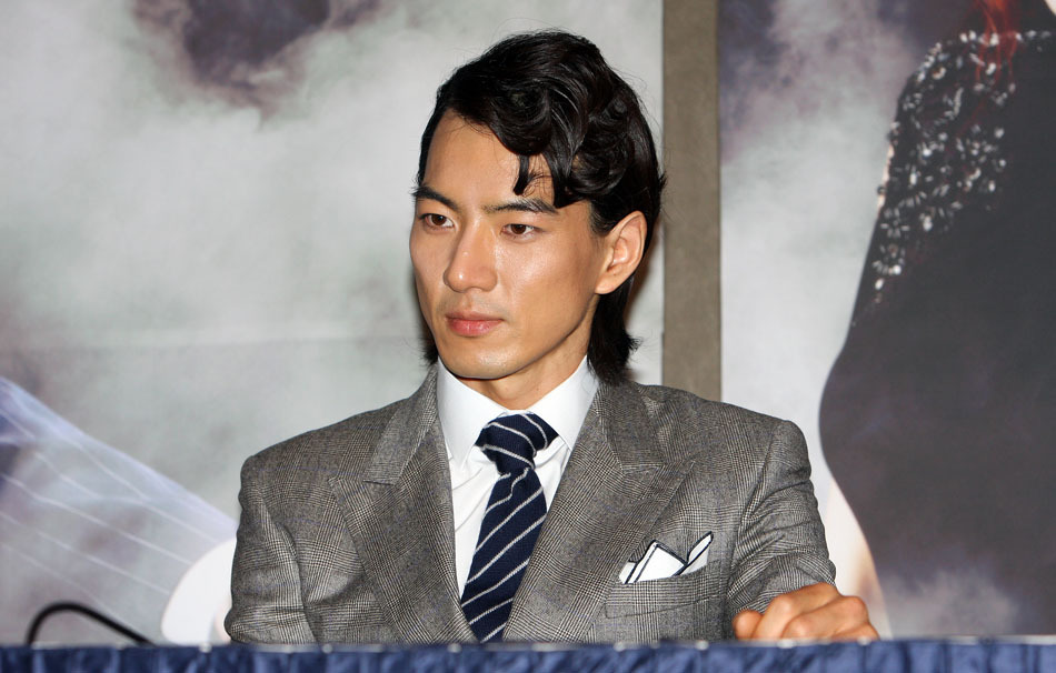  p>宋一国(song il kook,         ),1971年10月1日出生于韩国首尔