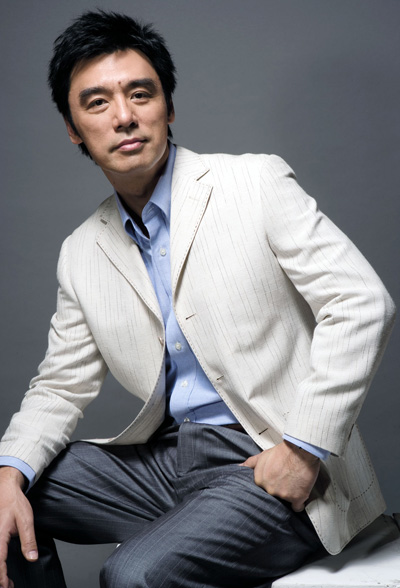 p>钟镇涛(kenny bee),1953年2月23日出生于香港,中国香港男歌手,音乐
