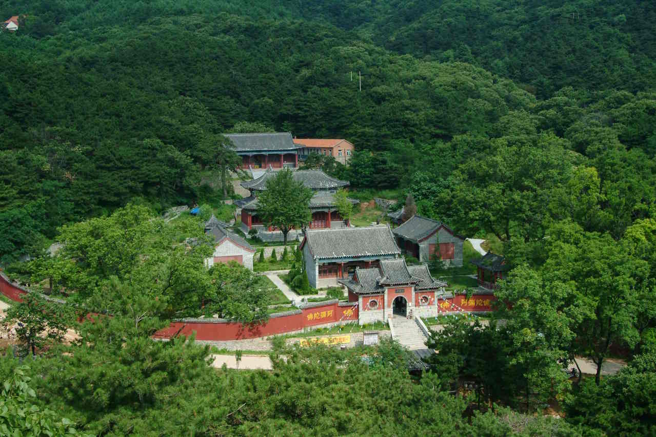  p>洪庆山国家森林公园原为黄巢堡森林公园,位于 a href="#" data