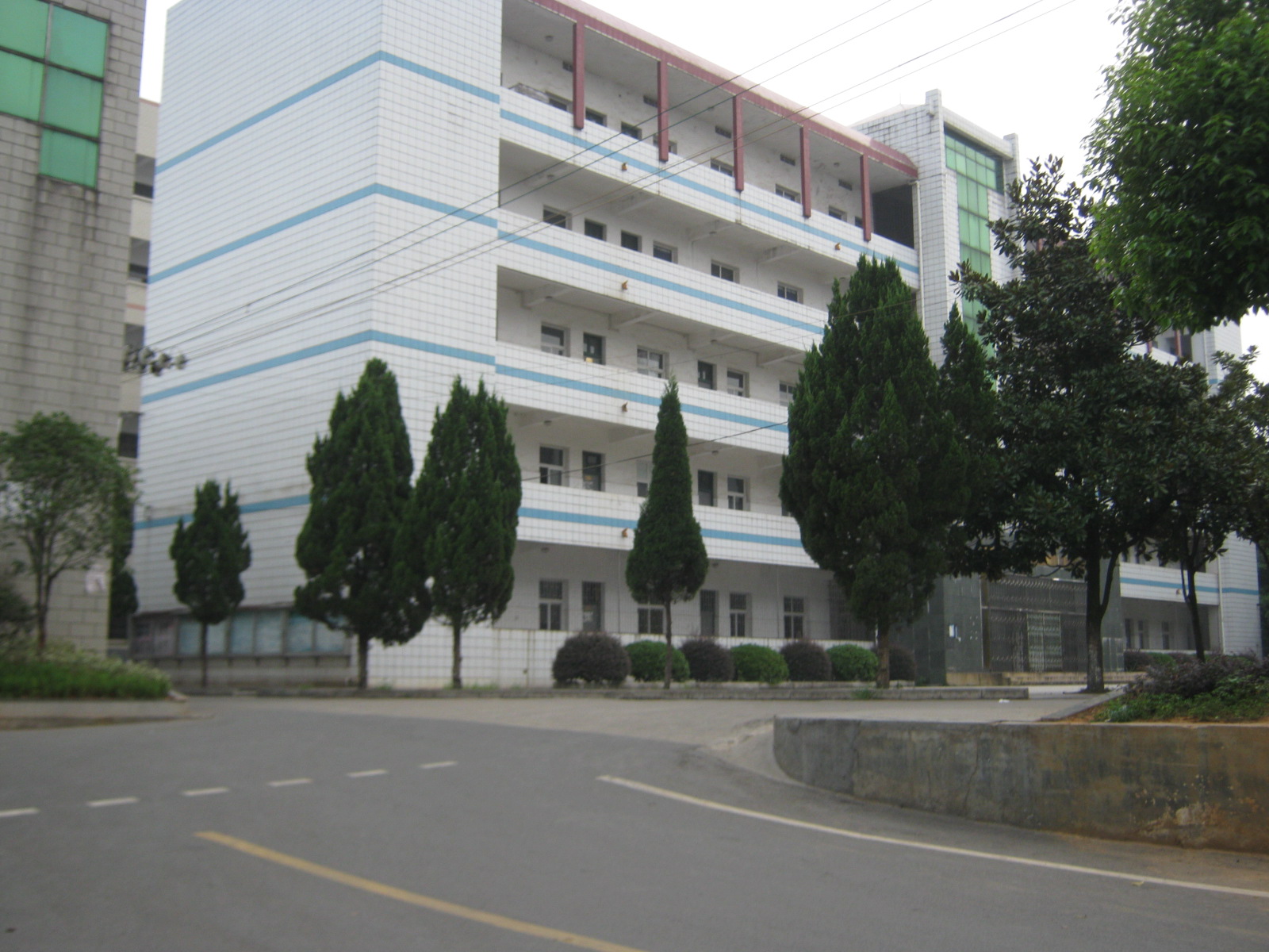  p>衡南县第五中学(简称:衡南五中),是衡阳市重点中学;学校坐落于衡南