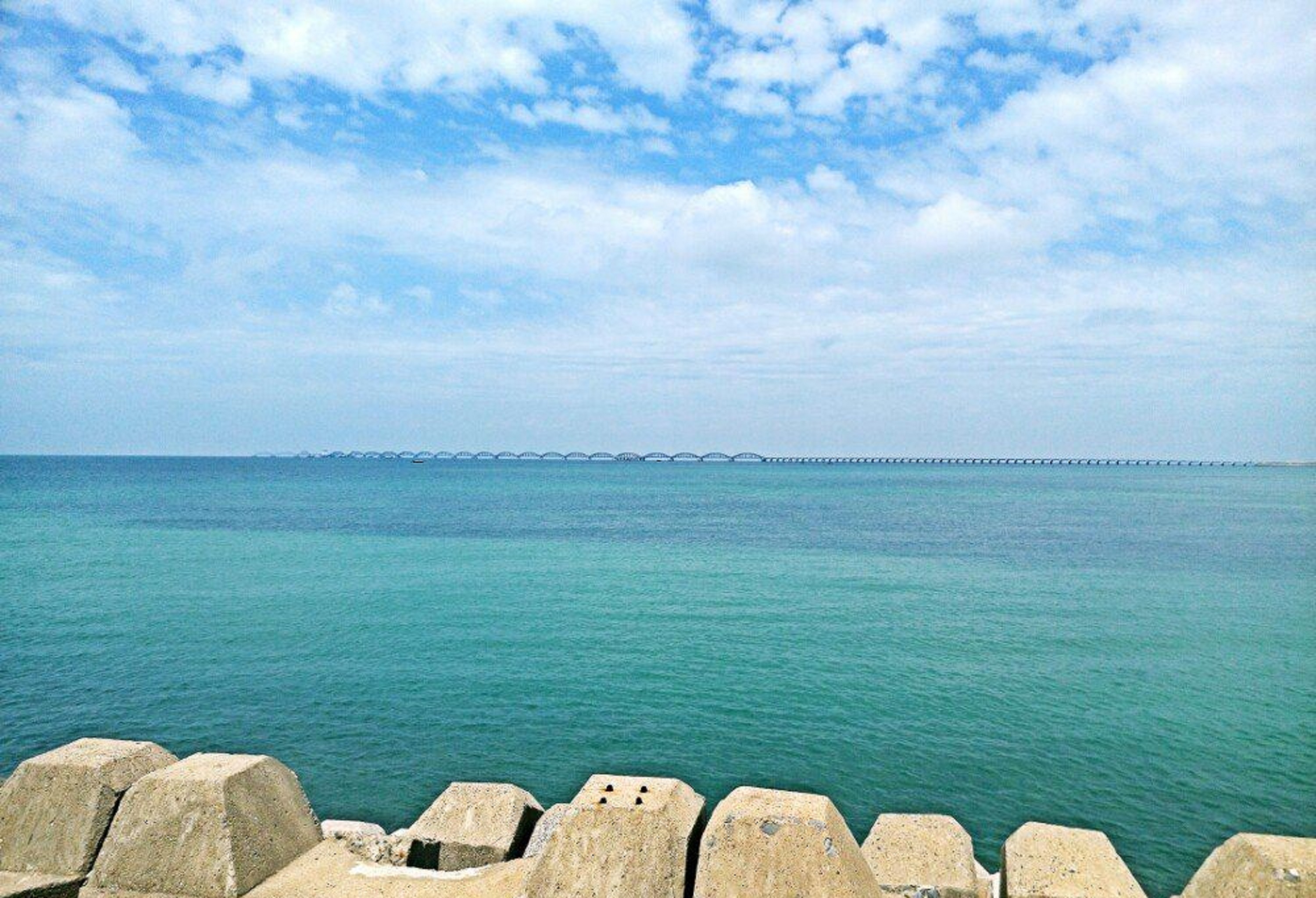 广西壮族自治区北海市涠洲岛南湾鳄鱼山景区