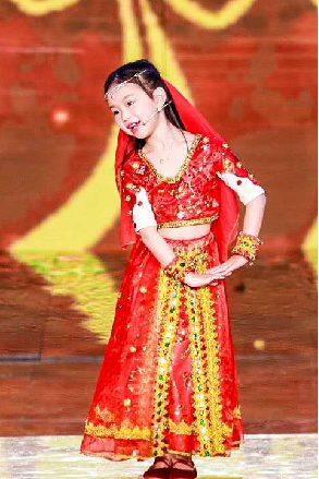 data-id="gnzksrqhw2">凌岑七七,女,2009年8月26日出生于浙江省,童星