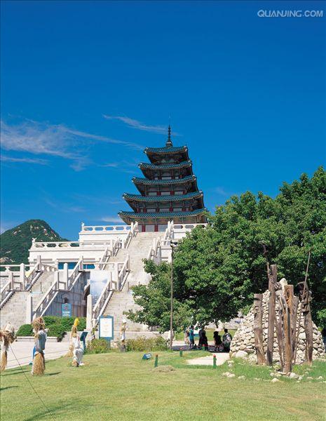  p>韩国国立民俗博物馆,位于 a href="#" data-lemmaid="2117">景福宫