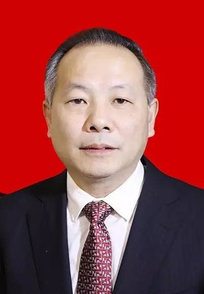  p data-id="gnyx3wzc4t">余建新,男,汉族,1965年11月出生,湖南湘阴人