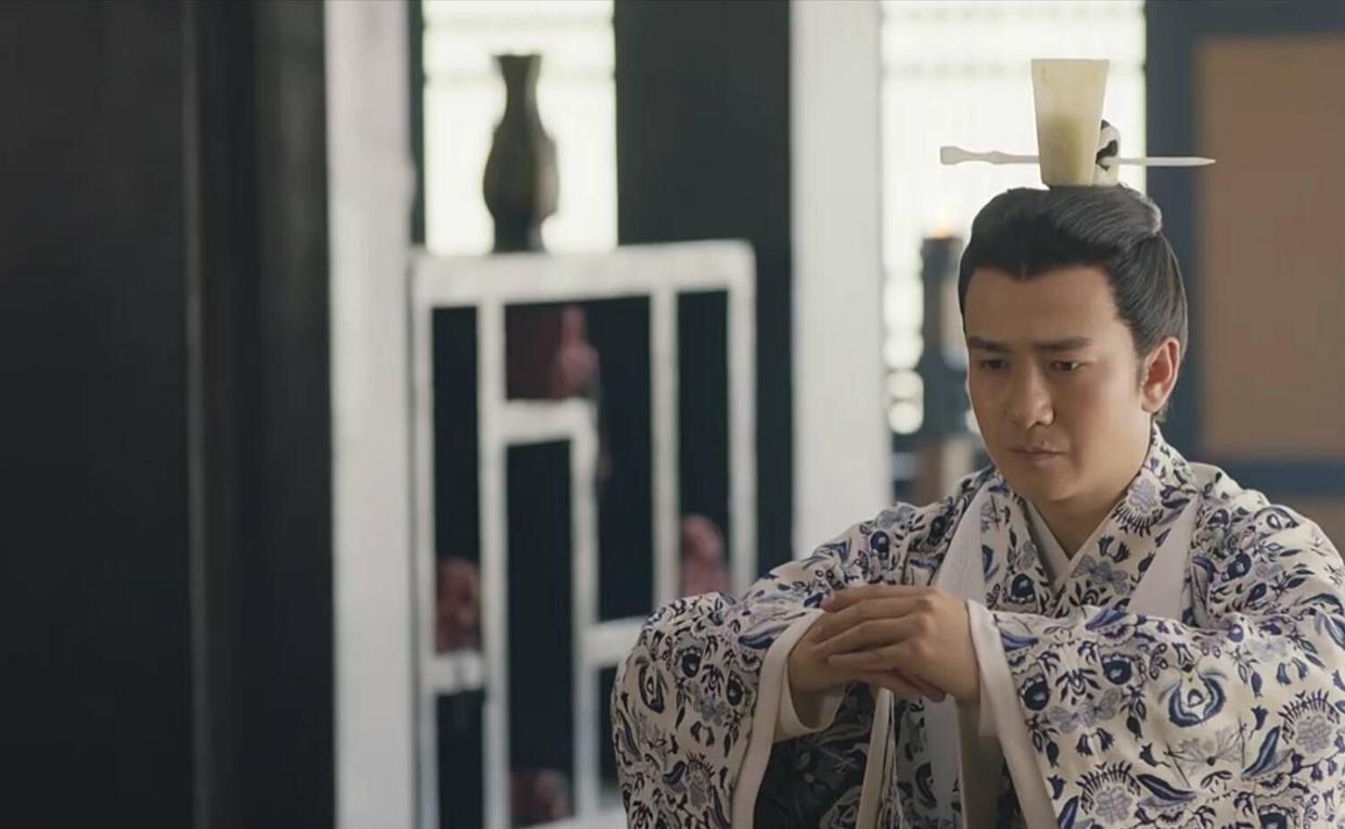 世子之争万不得已，造反一事空穴来风，曹操凭什么非要杀了杨修？_百科TA说