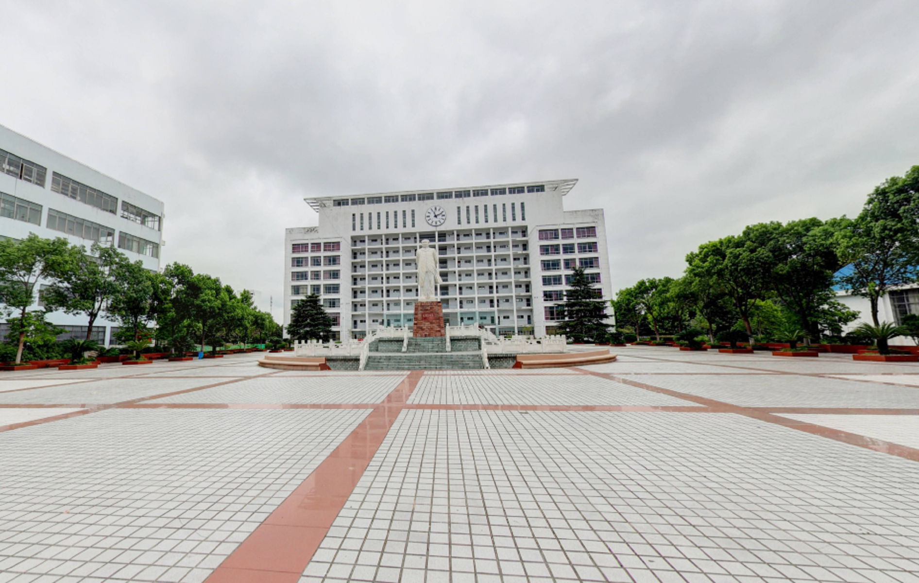 湖北仙桃职业学院