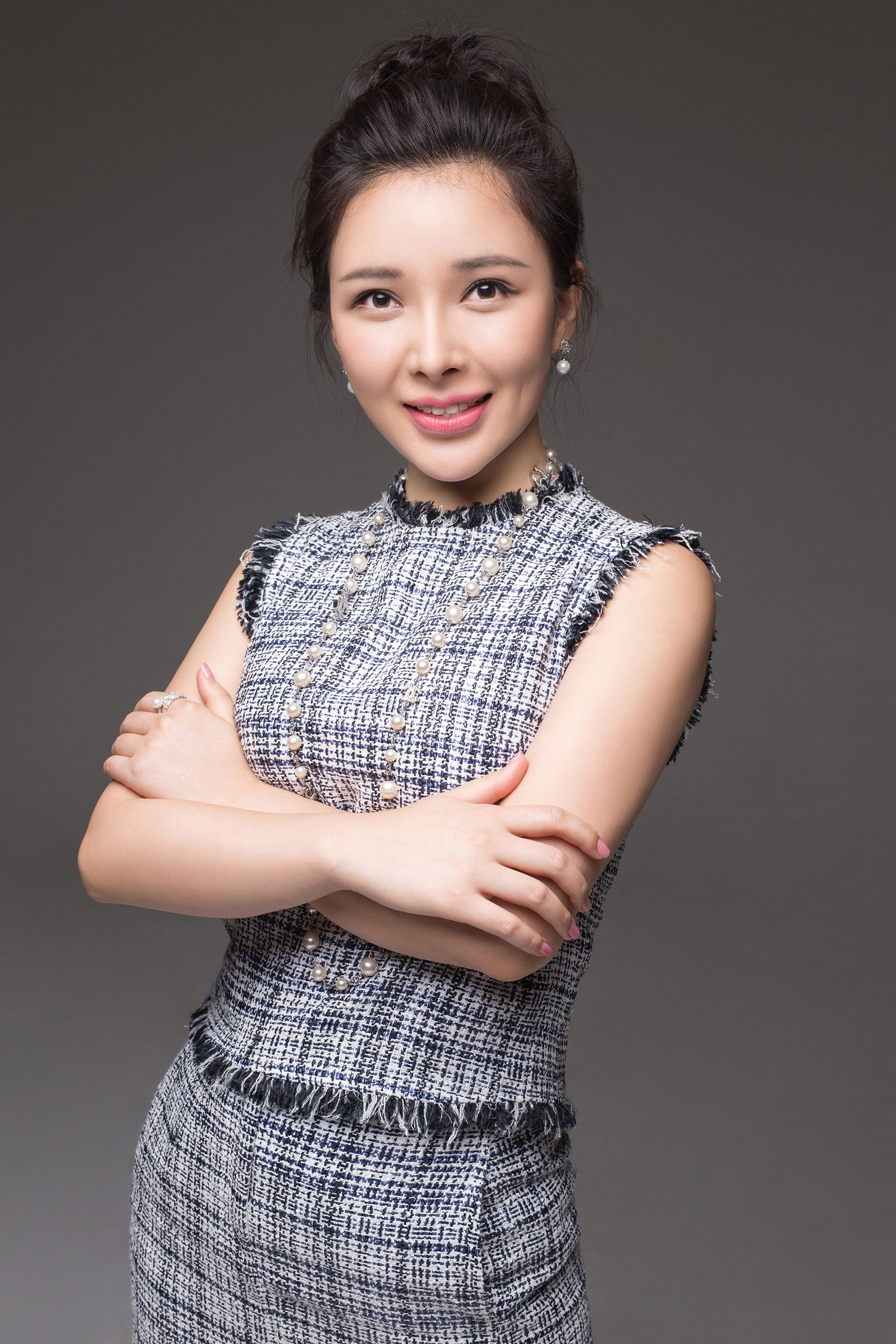  p>杨梓邑,中国内地女演员,制片人,主持人.