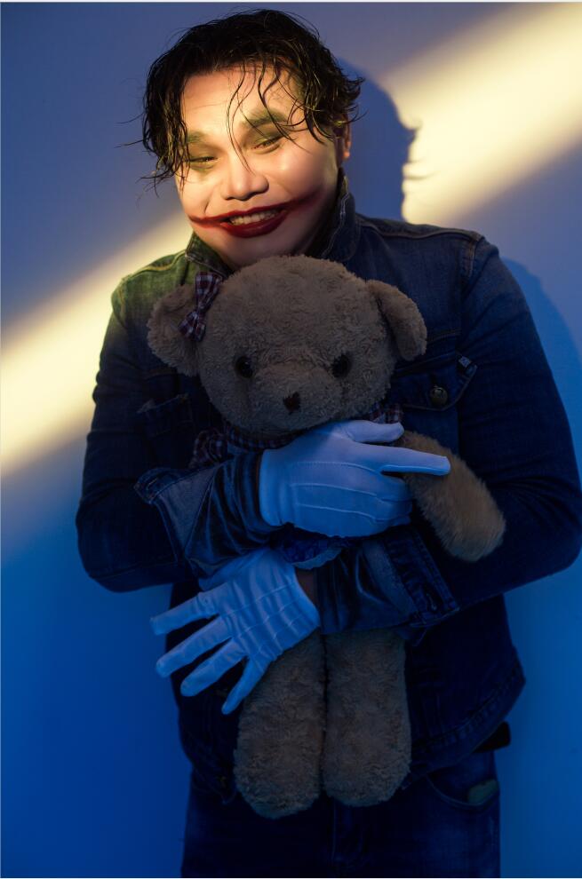 吴岱恒,原名吴海波,1989年11月28日出生于<a