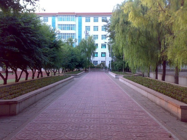  p>辽宁省阜蒙县高级中学(the senior middle school of fumeng